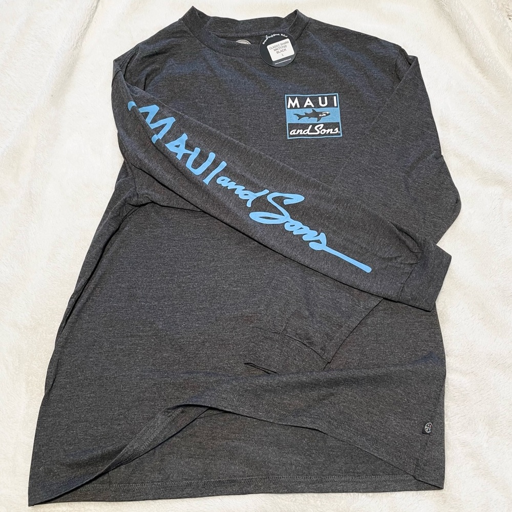 NWT Men’s Maui and Sons Long Sleeve Shark Logo Shirt - Picture 5 of 10